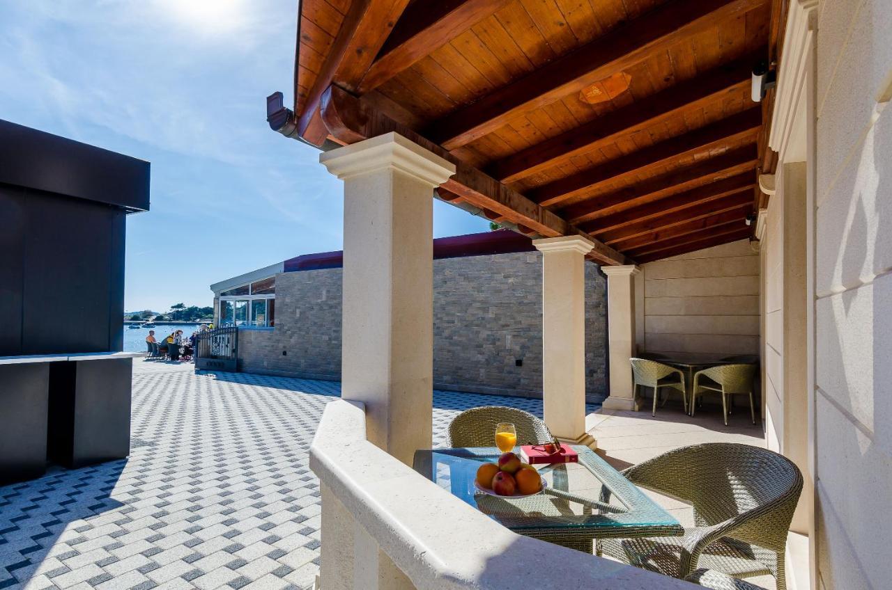 Apartments Kanjuo By The Sea Mlini Exterior photo