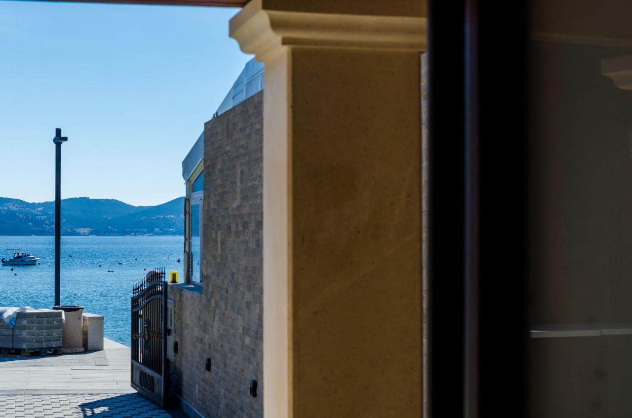 Apartments Kanjuo By The Sea Mlini Exterior photo
