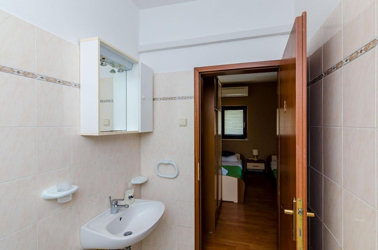 Apartments Kanjuo By The Sea Mlini Exterior photo