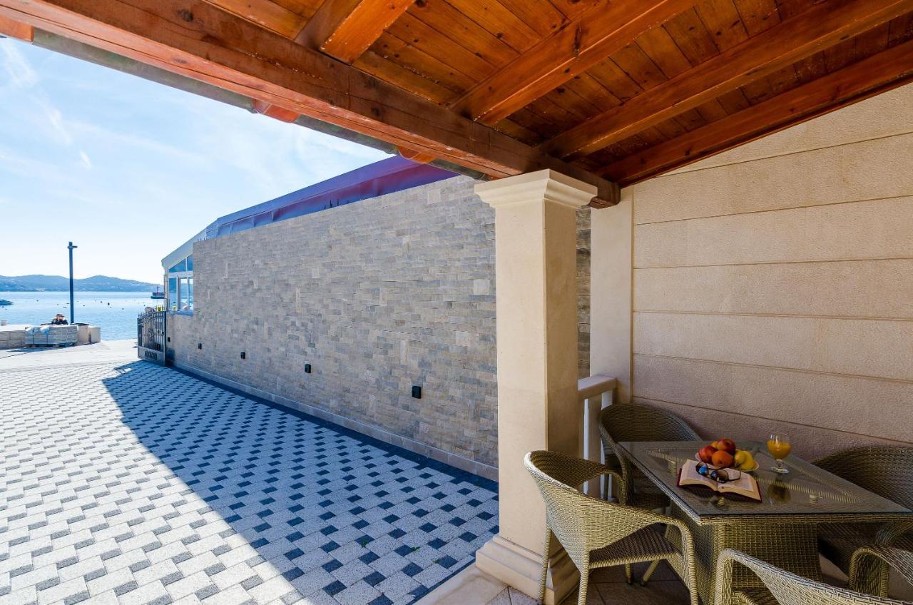 Apartments Kanjuo By The Sea Mlini Exterior photo